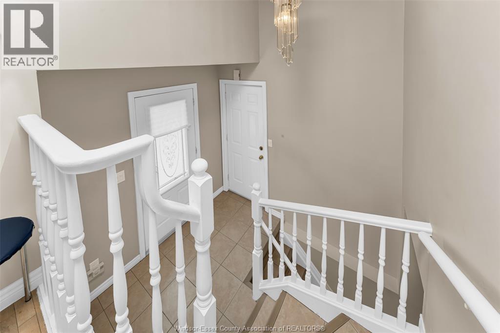 710 Cabana Road East, Windsor, Ontario  N9G 1A4 - Photo 6 - 26015814