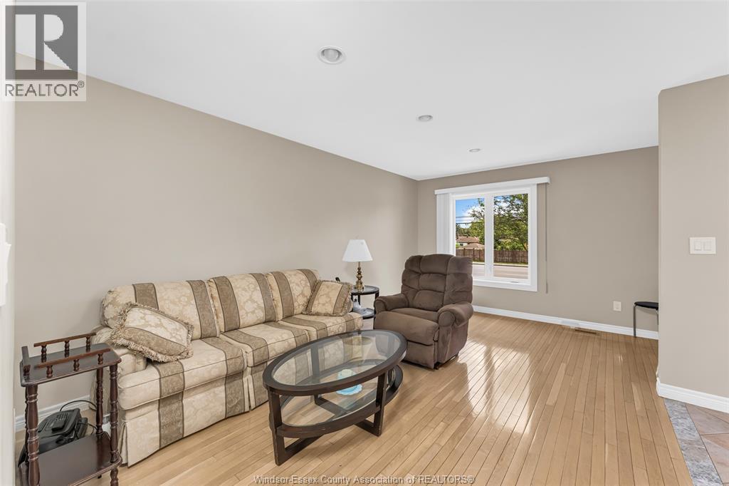 710 Cabana Road East, Windsor, Ontario  N9G 1A4 - Photo 8 - 26015814