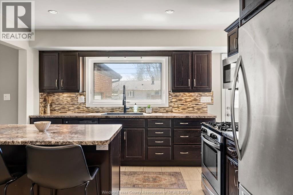 2 Summer Court, Windsor, Ontario  N9E 1R1 - Photo 10 - 26015825