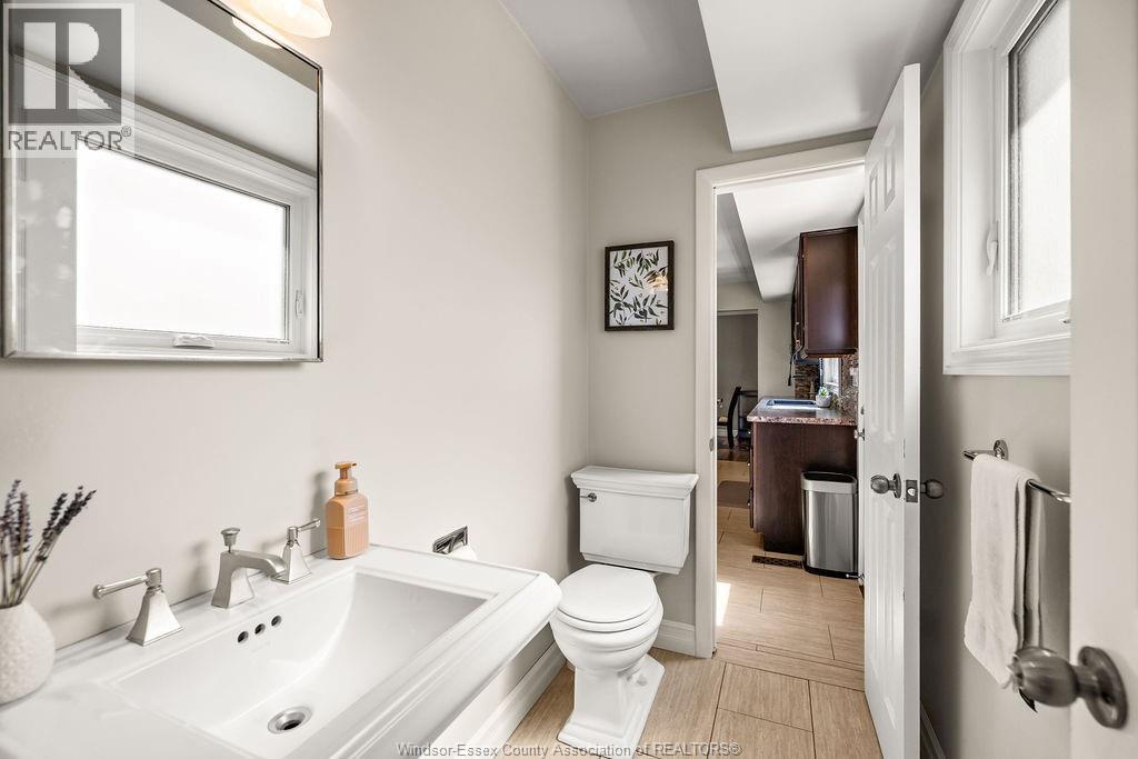 2 Summer Court, Windsor, Ontario  N9E 1R1 - Photo 18 - 26015825