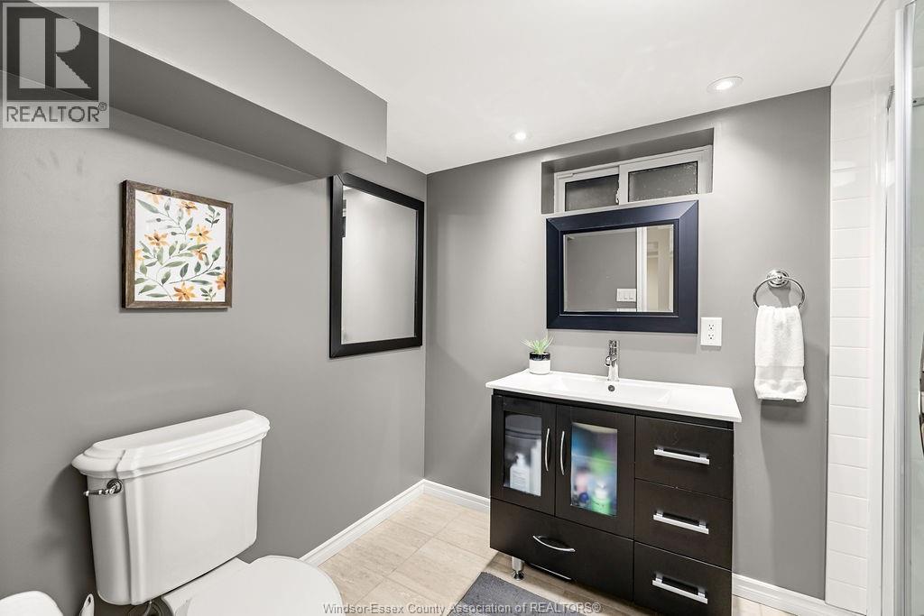 2 Summer Court, Windsor, Ontario  N9E 1R1 - Photo 28 - 26015825