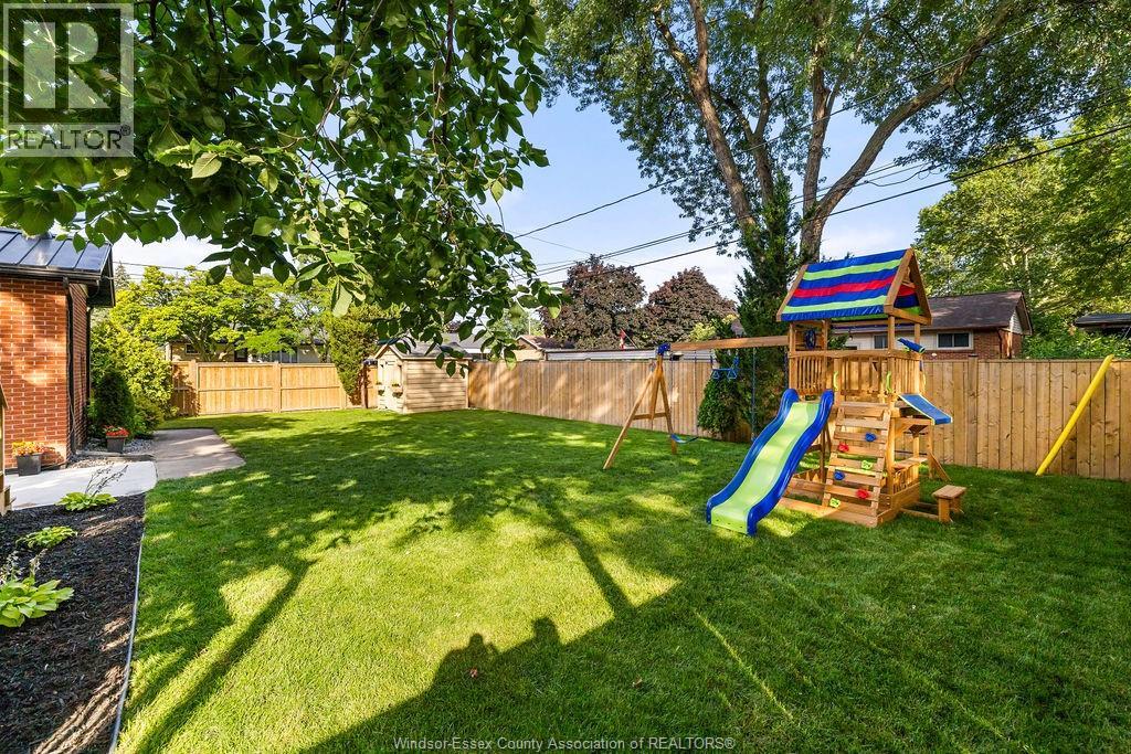 2 Summer Court, Windsor, Ontario  N9E 1R1 - Photo 35 - 26015825