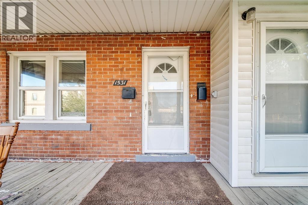 1531 Windsor Avenue, Windsor, Ontario  N8X 3M3 - Photo 2 - 26015711