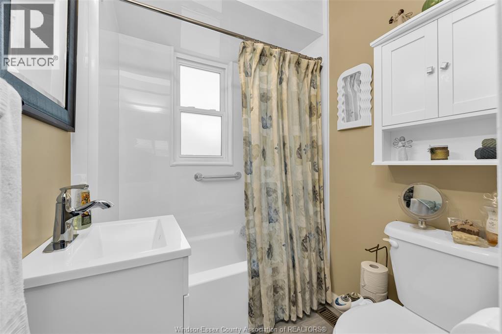 2342 Westcott, Windsor, Ontario  N8W 4K7 - Photo 18 - 26015832