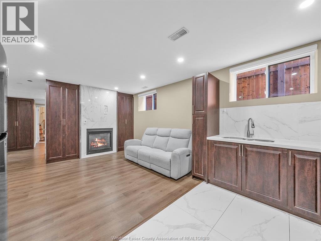 3000 Mcrobbie Crescent, Windsor, Ontario  N8R 0B1 - Photo 40 - 26015823