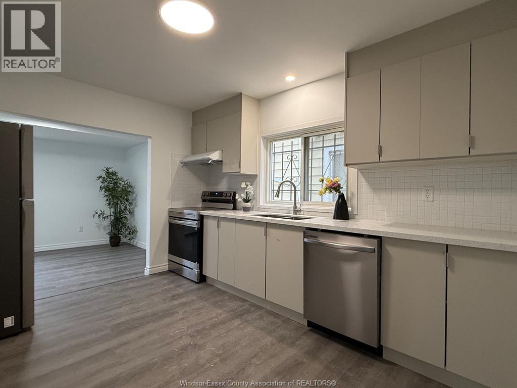 941 Cataraqui, Windsor, Ontario  N9A 3P7 - Photo 13 - 26015843