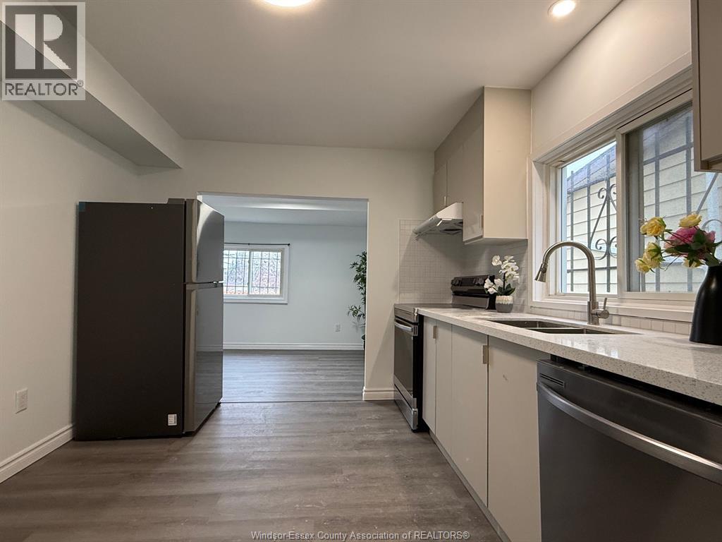 941 Cataraqui, Windsor, Ontario  N9A 3P7 - Photo 14 - 26015843