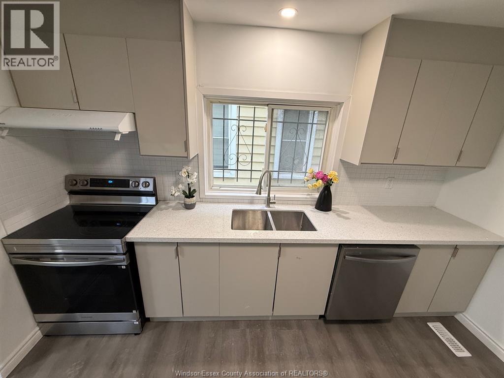 941 Cataraqui, Windsor, Ontario  N9A 3P7 - Photo 18 - 26015843