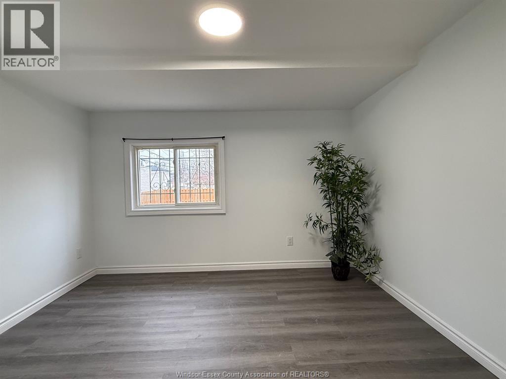 941 Cataraqui, Windsor, Ontario  N9A 3P7 - Photo 19 - 26015843