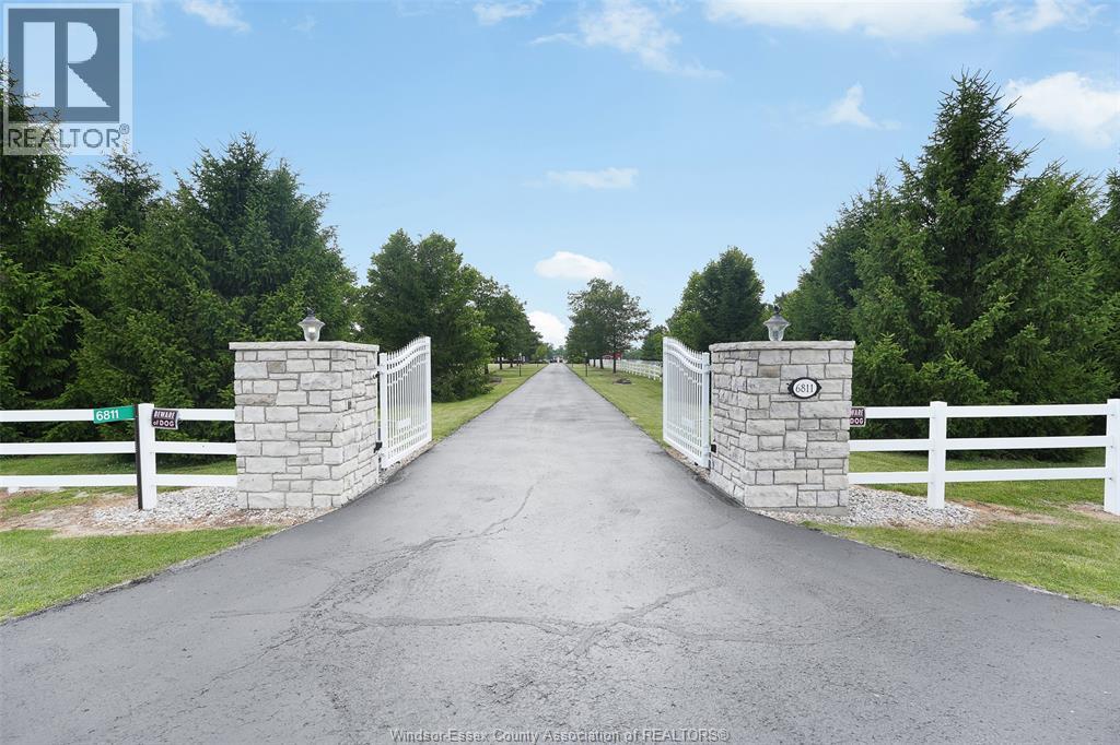 6811 Concession Rd 8, Oldcastle, Ontario  N0R 1L0 - Photo 2 - 26015854
