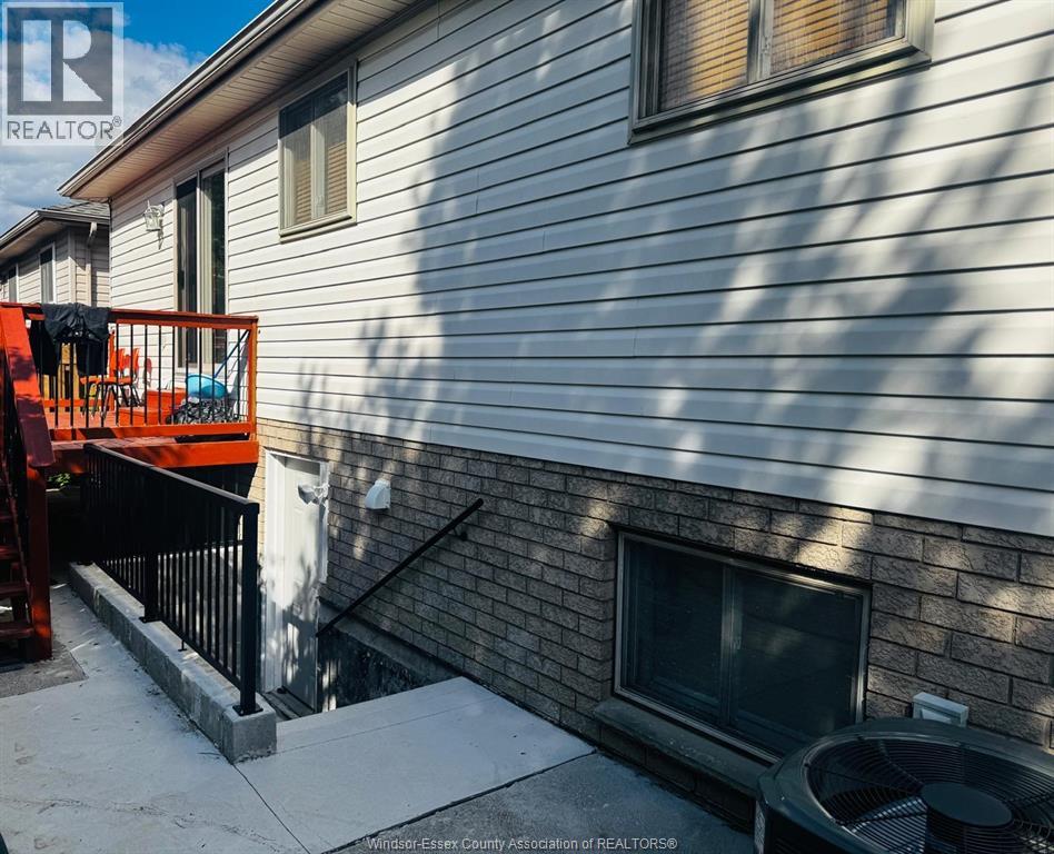 4625 Bunker Avenue Unit# Lower, Windsor, Ontario  N9G 3A8 - Photo 2 - 26015886