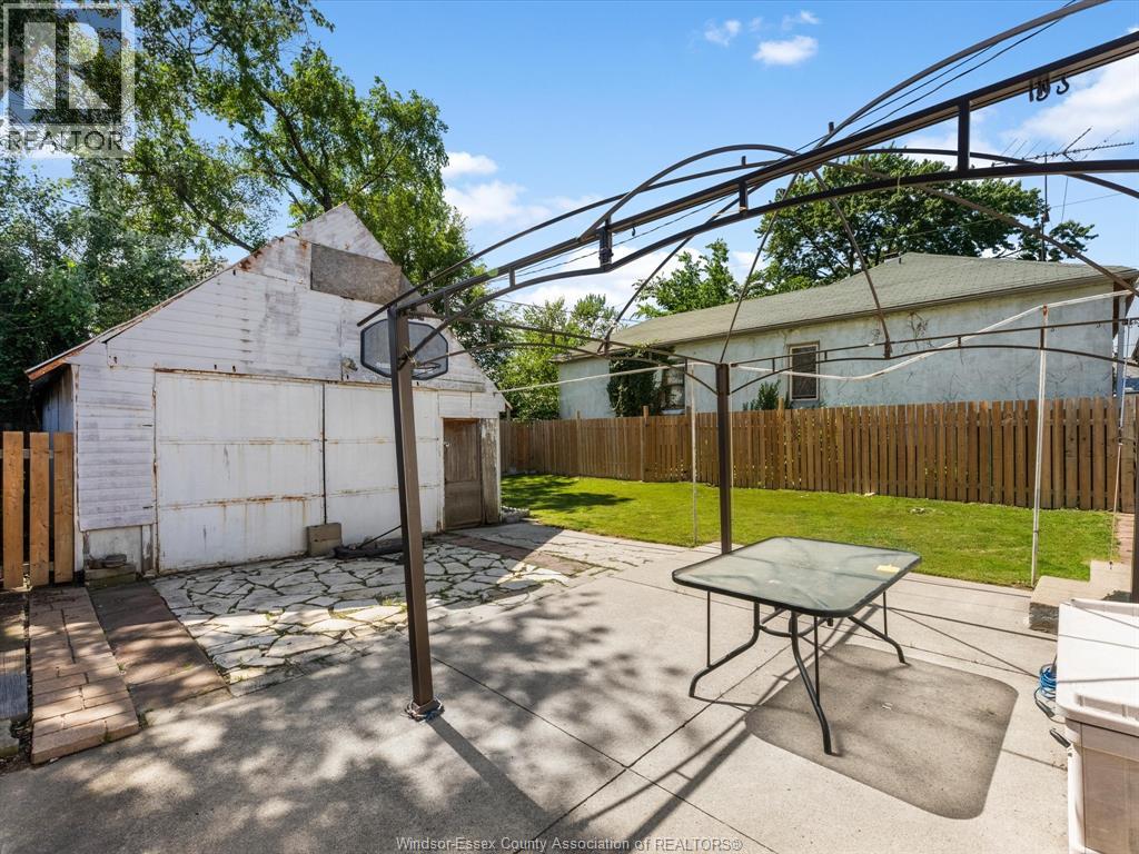 2509 Alexis Road, Windsor, Ontario  N9J 1Y3 - Photo 30 - 26015869