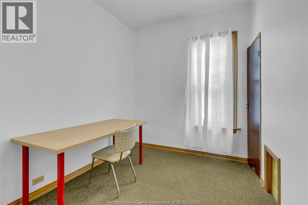 383 Mcewan, Windsor, Ontario  N9B 2E5 - Photo 16 - 26015859