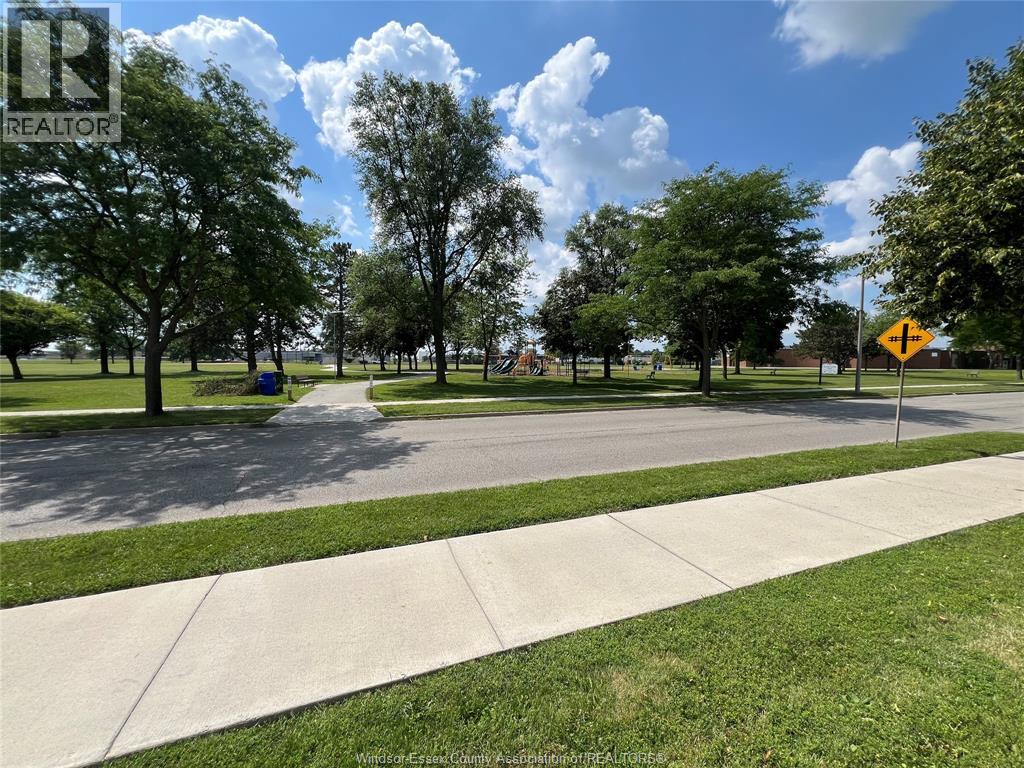 6563 Thornberry, Windsor, Ontario  N8T 3A6 - Photo 22 - 26015666
