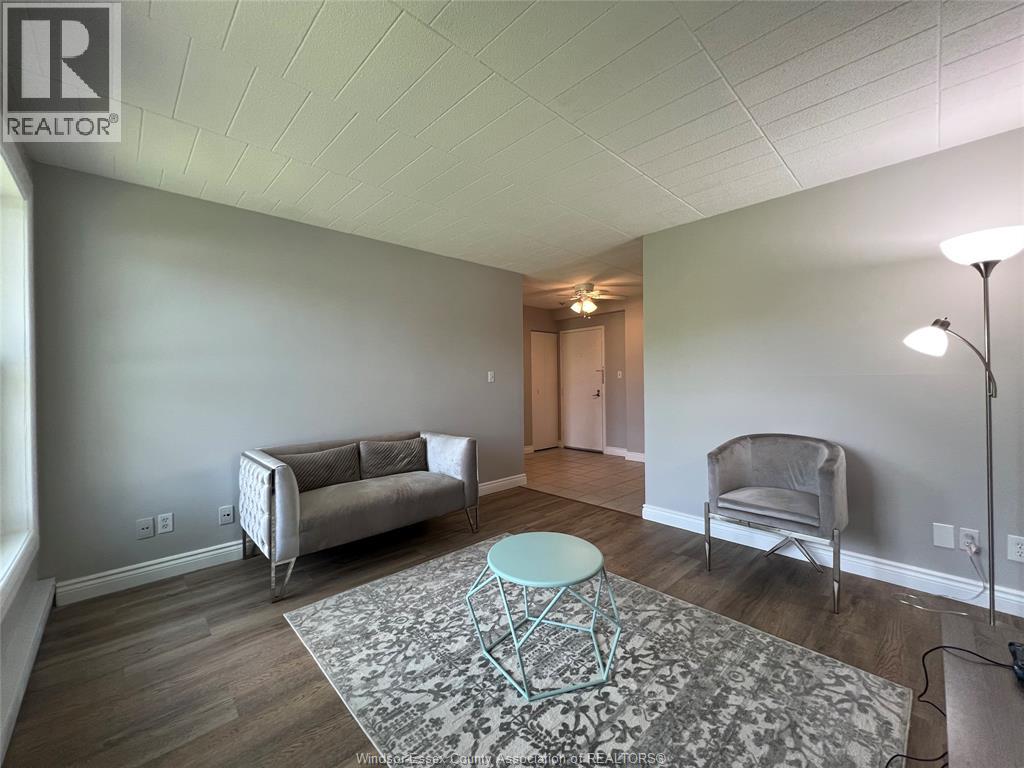 6563 Thornberry, Windsor, Ontario  N8T 3A6 - Photo 5 - 26015666