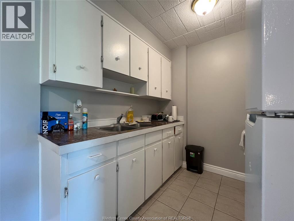 6563 Thornberry, Windsor, Ontario  N8T 3A6 - Photo 9 - 26015666