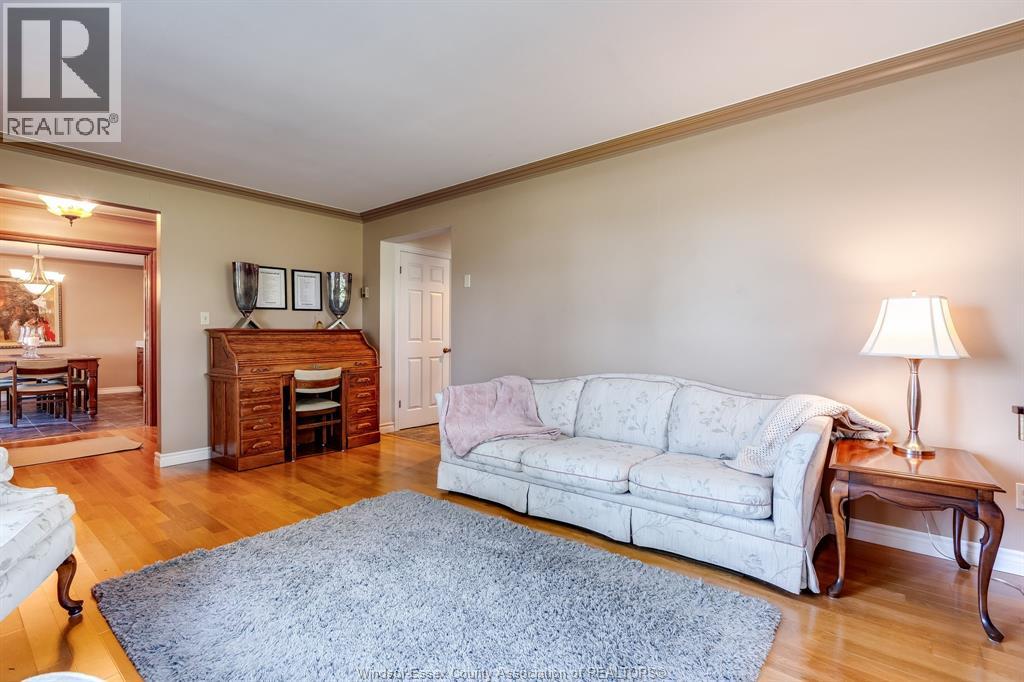 383 South Talbot Road, Kingsville, Ontario  N8M 2X5 - Photo 5 - 26015913