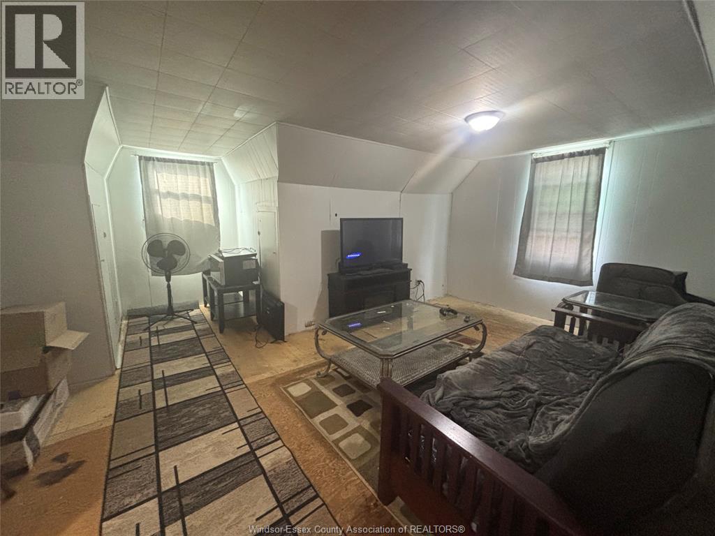2322 Byng, Windsor, Ontario  N8W 3E5 - Photo 11 - 26015931