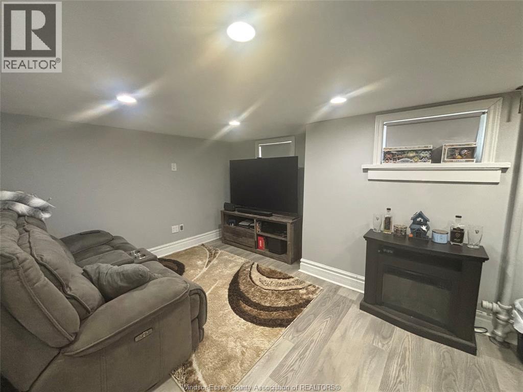 2322 Byng, Windsor, Ontario  N8W 3E5 - Photo 13 - 26015931