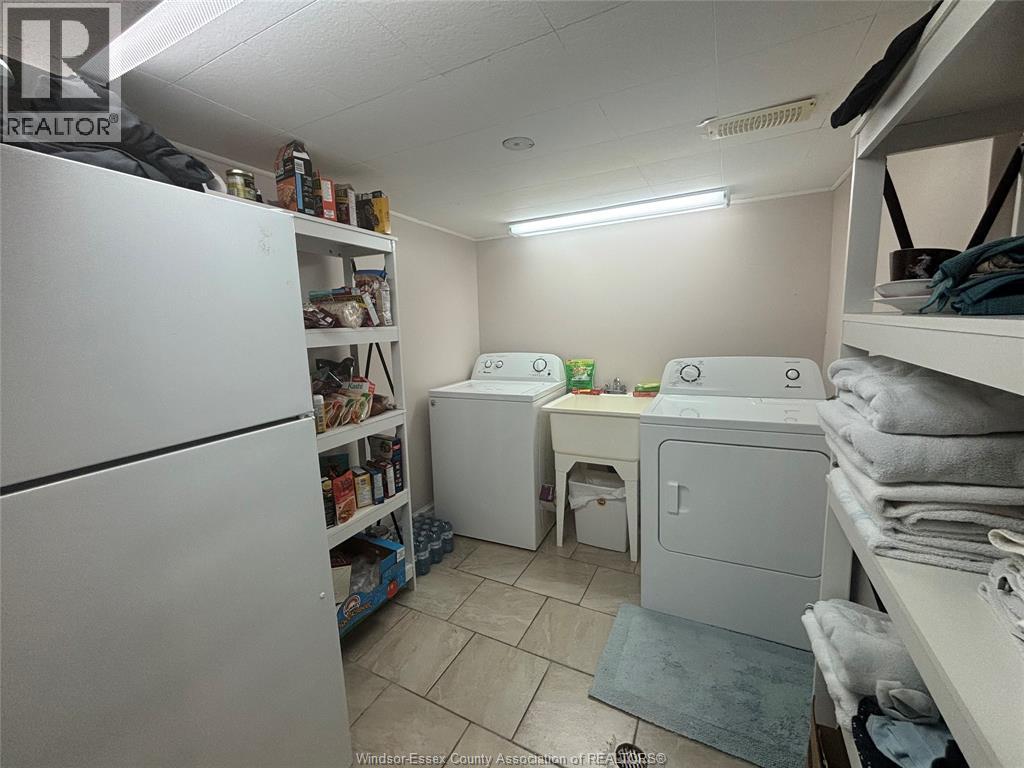 2322 Byng, Windsor, Ontario  N8W 3E5 - Photo 14 - 26015931