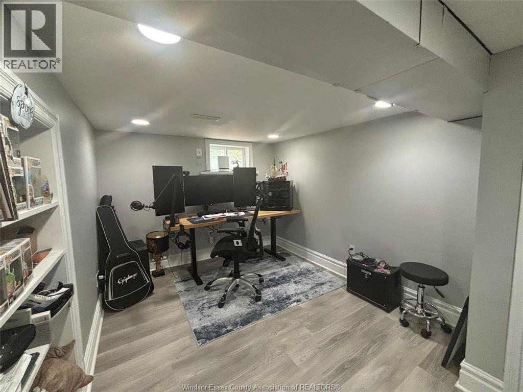 2322 Byng, Windsor, Ontario  N8W 3E5 - Photo 18 - 26015931