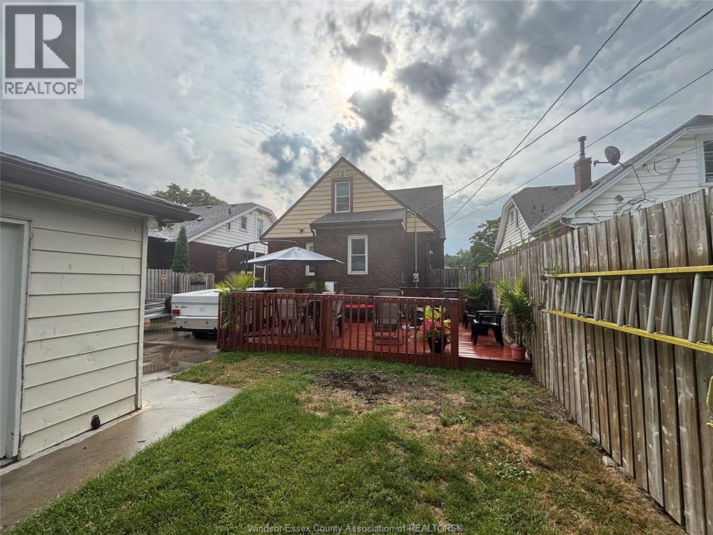 2322 Byng, Windsor, Ontario  N8W 3E5 - Photo 19 - 26015931