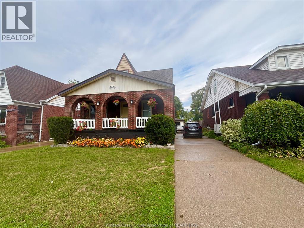 2322 Byng, Windsor, Ontario  N8W 3E5 - Photo 2 - 26015931