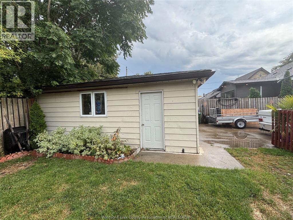 2322 Byng, Windsor, Ontario  N8W 3E5 - Photo 21 - 26015931