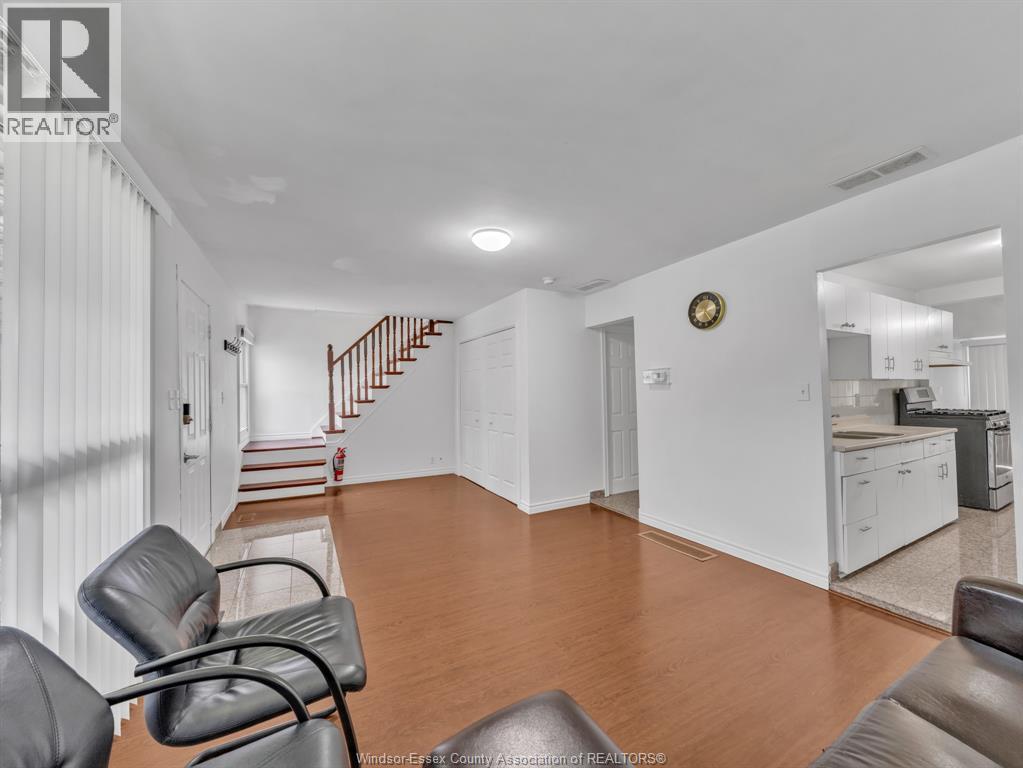 3748 Whitney, Windsor, Ontario  N9C 2C4 - Photo 12 - 26015928