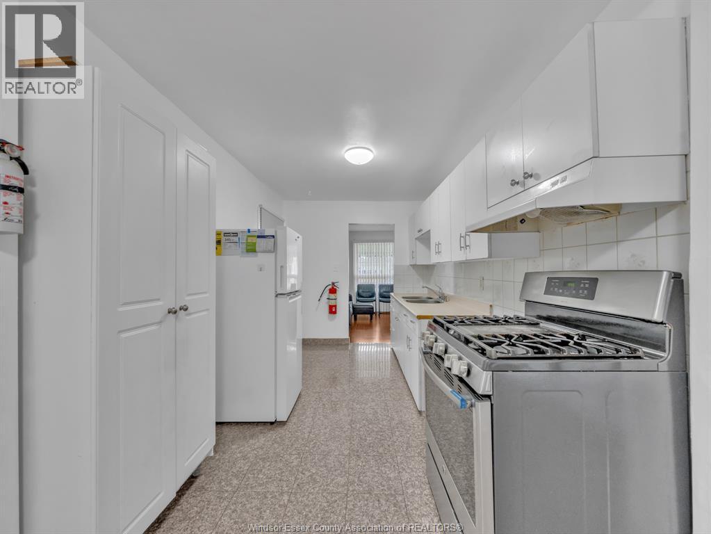 3748 Whitney, Windsor, Ontario  N9C 2C4 - Photo 15 - 26015928