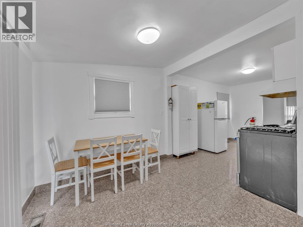 3748 Whitney, Windsor, Ontario  N9C 2C4 - Photo 17 - 26015928