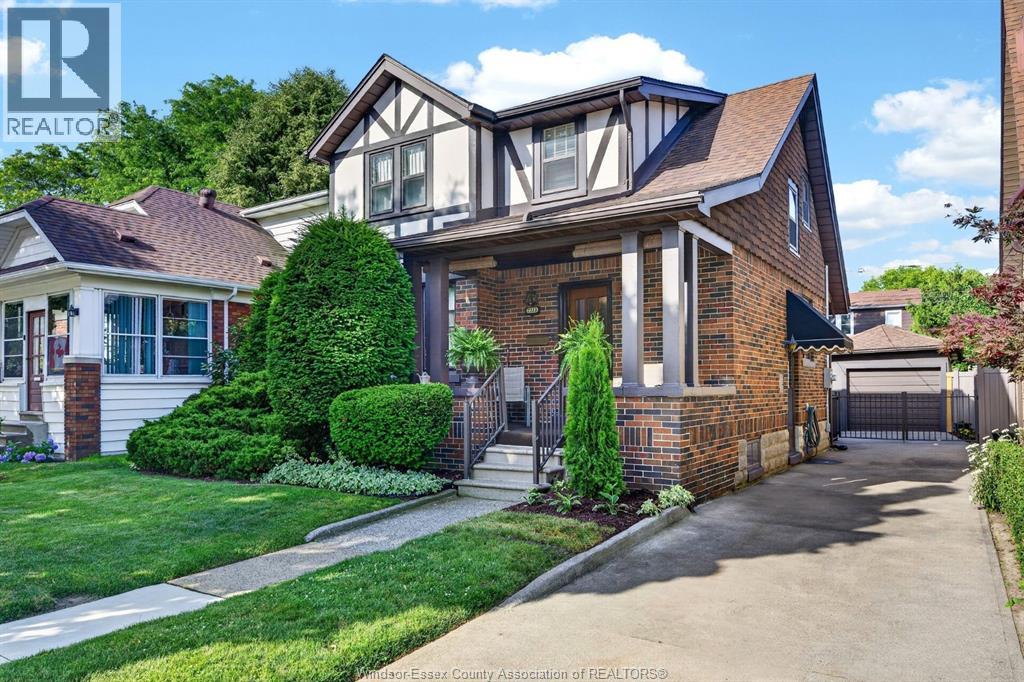 2333 Chilver, Windsor, Ontario  N8W 2V6 - Photo 1 - 26015936