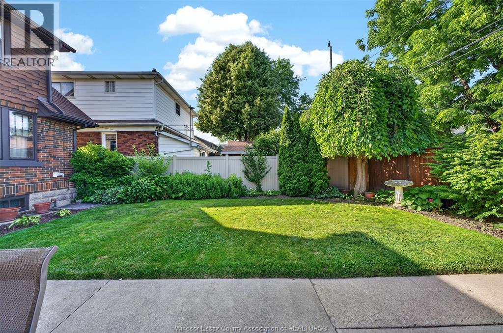 2333 Chilver, Windsor, Ontario  N8W 2V6 - Photo 34 - 26015936