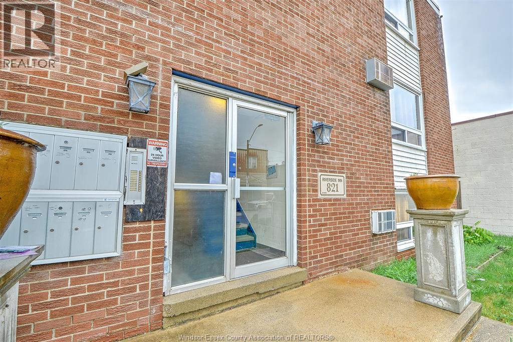 821 Pillette Unit# 7, Windsor, Ontario  N8Y 3B4 - Photo 2 - 26015937