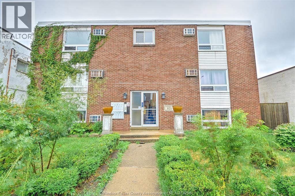 821 Pillette Unit# 7, Windsor, Ontario  N8Y 3B4 - Photo 3 - 26015937