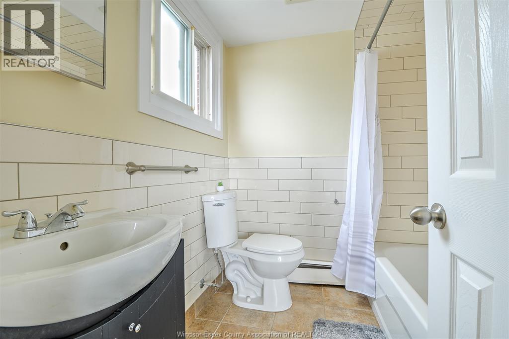 821 Pillette Unit# 7, Windsor, Ontario  N8Y 3B4 - Photo 9 - 26015937