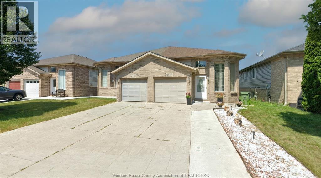 4231 Whiskey Avenue, Windsor, Ontario  N9G 3B2 - Photo 1 - 26015415