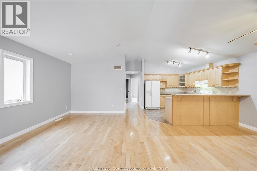 4231 Whiskey Avenue, Windsor, Ontario  N9G 3B2 - Photo 10 - 26015415