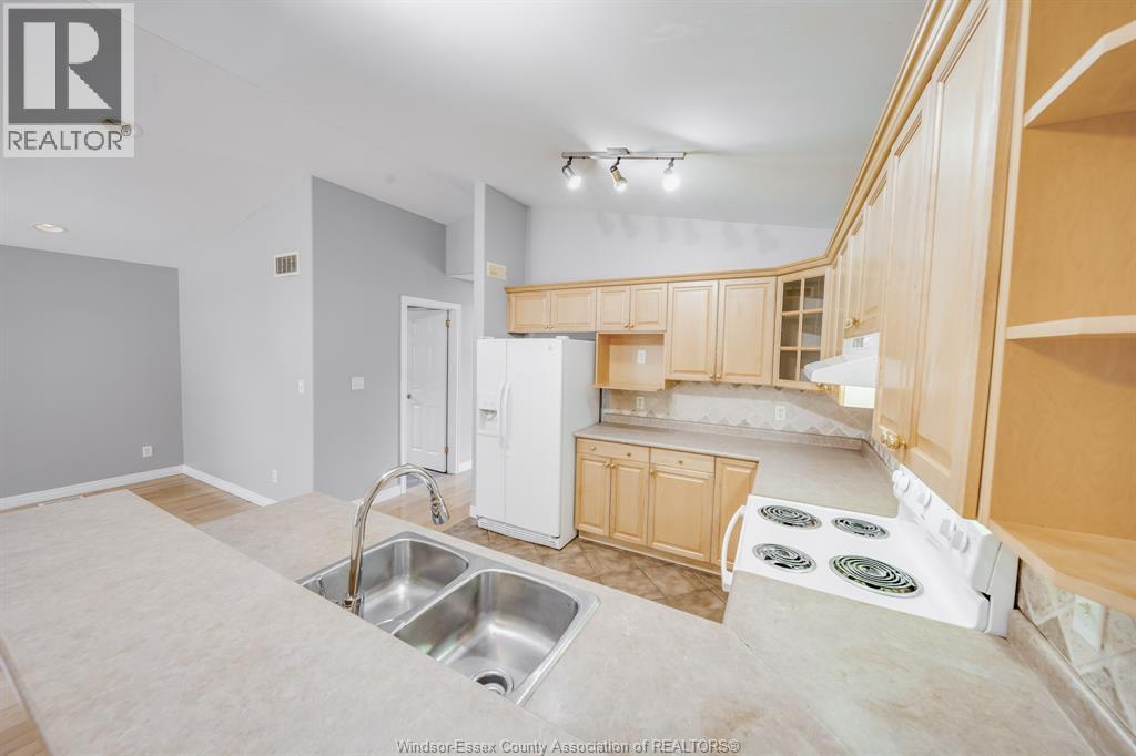 4231 Whiskey Avenue, Windsor, Ontario  N9G 3B2 - Photo 11 - 26015415