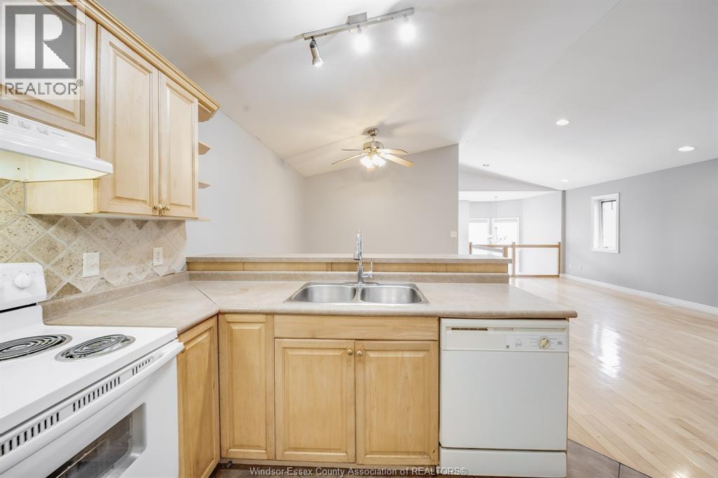 4231 Whiskey Avenue, Windsor, Ontario  N9G 3B2 - Photo 9 - 26015415
