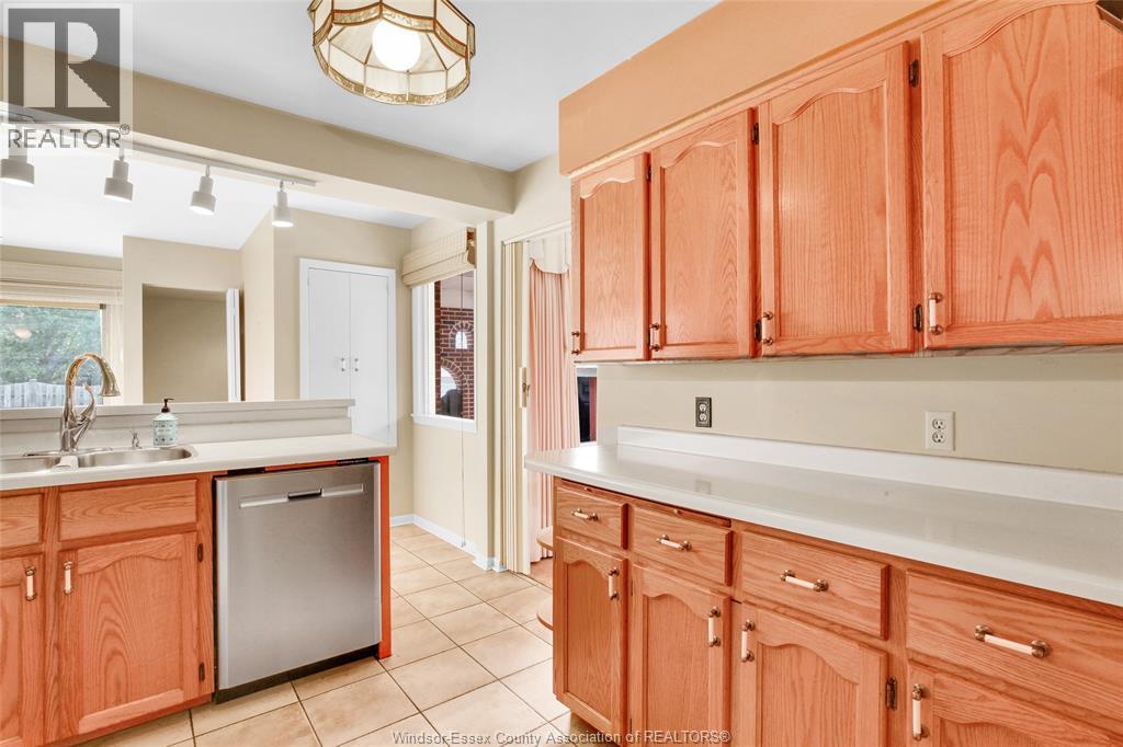 3540 Morris, Windsor, Ontario  N9E 2K4 - Photo 19 - 26015973