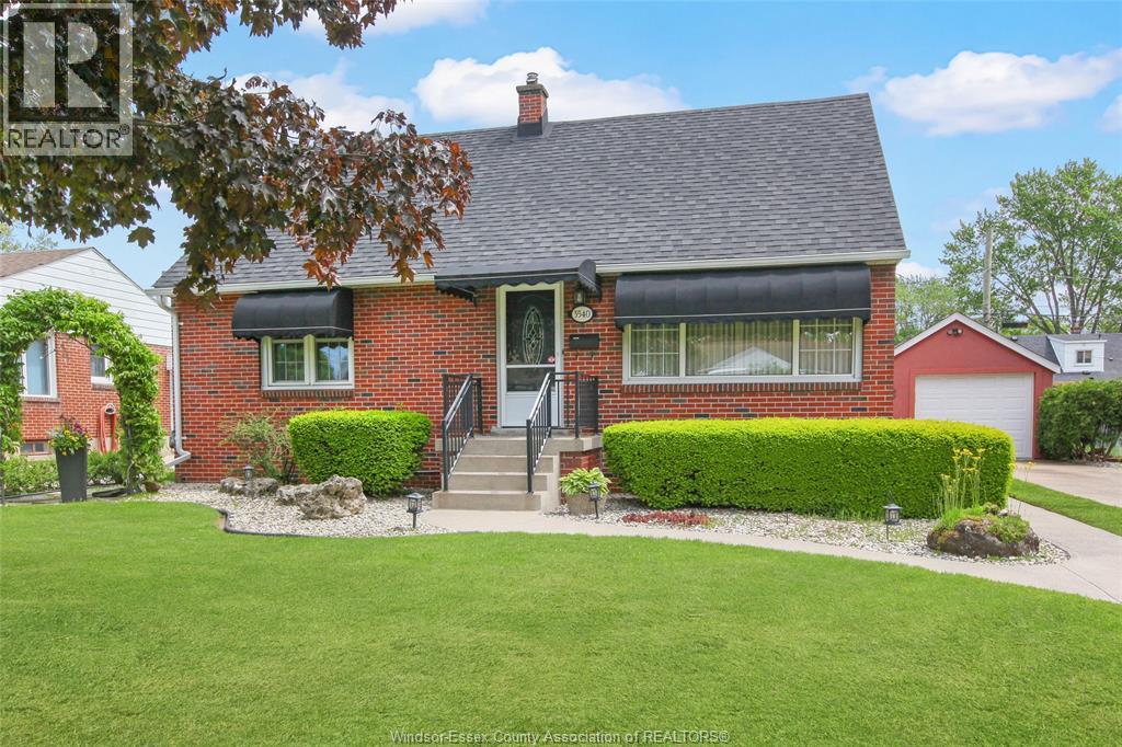 3540 Morris, Windsor, Ontario  N9E 2K4 - Photo 2 - 26015973