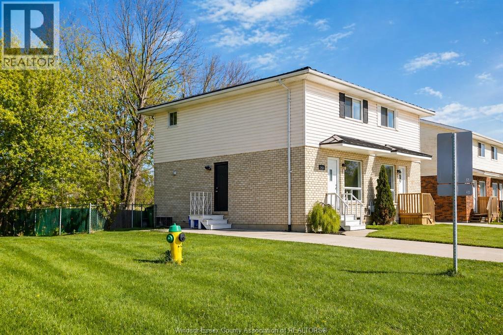 206-208 Arthur Street North, Harrow, Ontario  N0R 1G0 - Photo 2 - 26015968