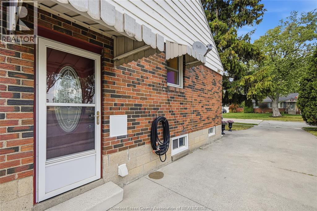 889 Patrice Drive, Windsor, Ontario  N8S 2R7 - Photo 4 - 26015983