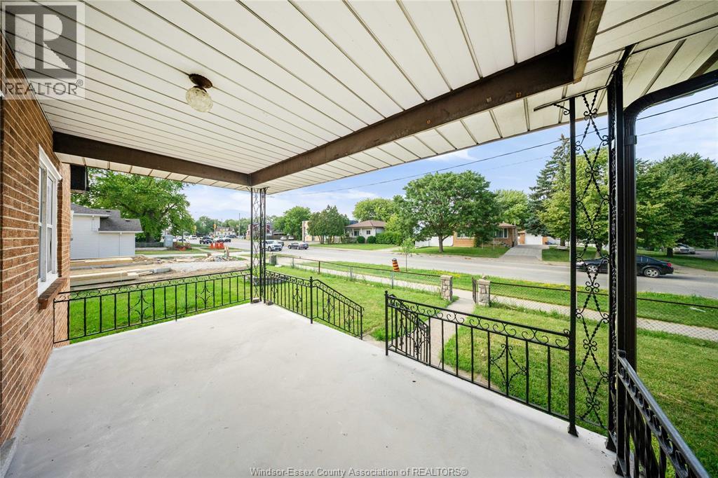 1465 Campbell Avenue, Windsor, Ontario  N9B 2K1 - Photo 11 - 26015993