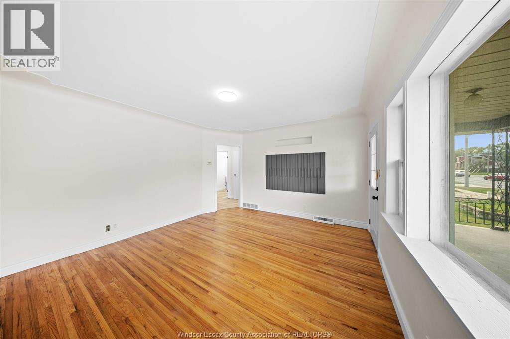 1465 Campbell Avenue, Windsor, Ontario  N9B 2K1 - Photo 13 - 26015993