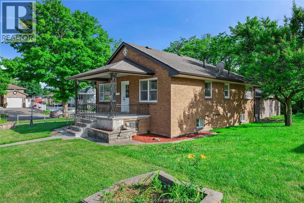1465 Campbell Avenue, Windsor, Ontario  N9B 2K1 - Photo 6 - 26015993
