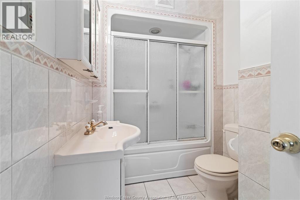 2382 Mercer Street, Windsor, Ontario  N8X 3R3 - Photo 9 - 26015999