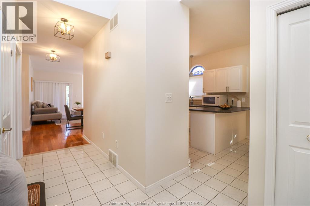 4612 Ascot Court, Windsor, Ontario  N9G 2M1 - Photo 8 - 26015990