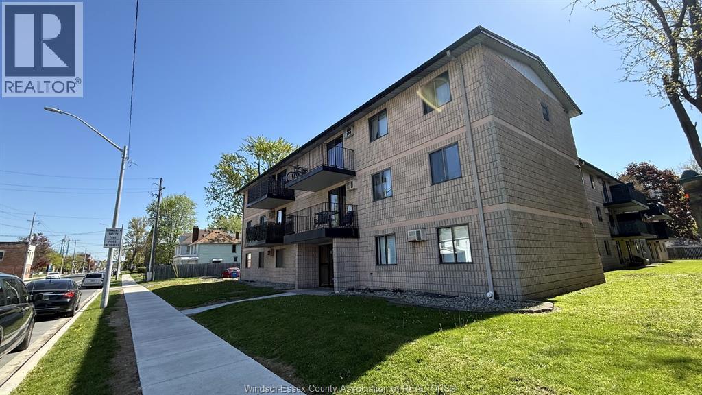 3355 Sandwich Street Unit# 304, Windsor, Ontario  N9C 1B2 - Photo 1 - 26016002